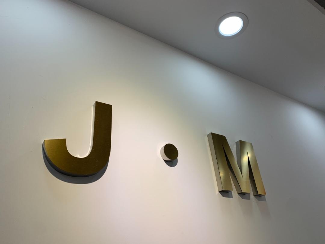 姐妹 J·MLOGO