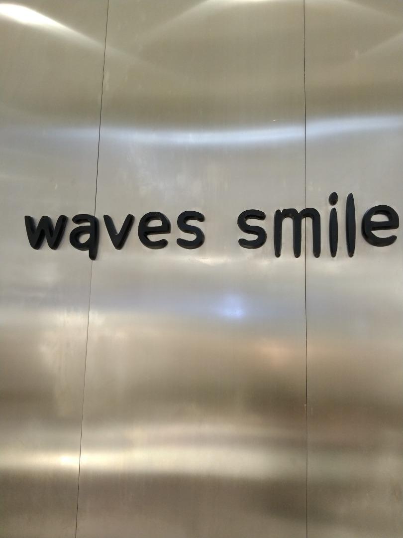 Waves smileLOGO