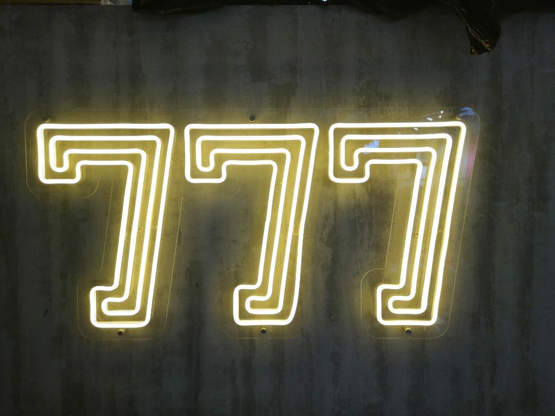 777